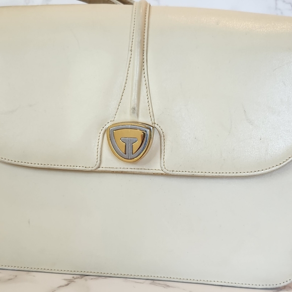 GUCCI Vintage Cream Leather Shoulder Bag - Picture 3 of 15